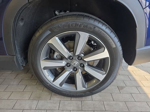 Used 2025 Honda Pilot Touring image 35