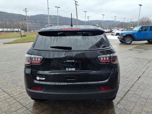 New 2026 Jeep Compass Latitude image 8