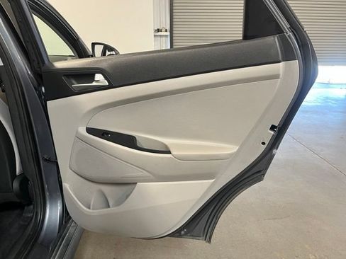 Used 2019 Hyundai Tucson Value FWD image 15