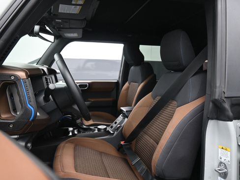 Used 2022 Ford Bronco Outer Banks image 18