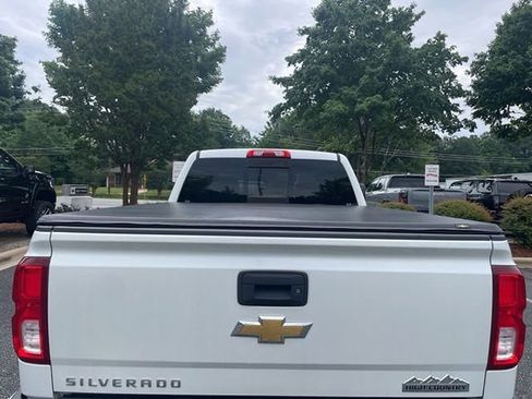Used 2017 Chevrolet Silverado 1500 High Country AWD/4WD image 3