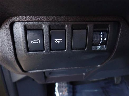 Used 2023 Subaru Ascent Touring AWD/4WD image 19