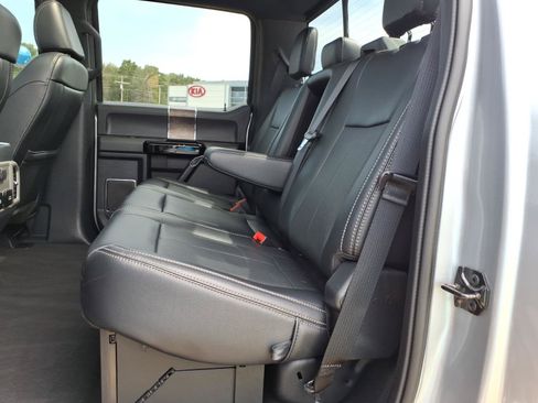Used 2022 Ford F250 Lariat w/ Black Appearance Package AWD/4WD image 10