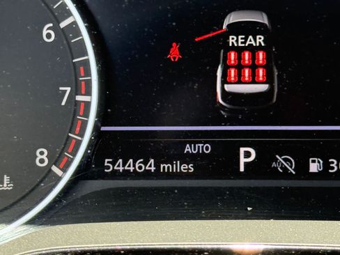 Used 2024 Nissan Pathfinder SV AWD/4WD image 19