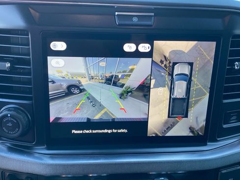 Used 2026 Ford F450 Platinum w/ Camper Package AWD/4WD image 18