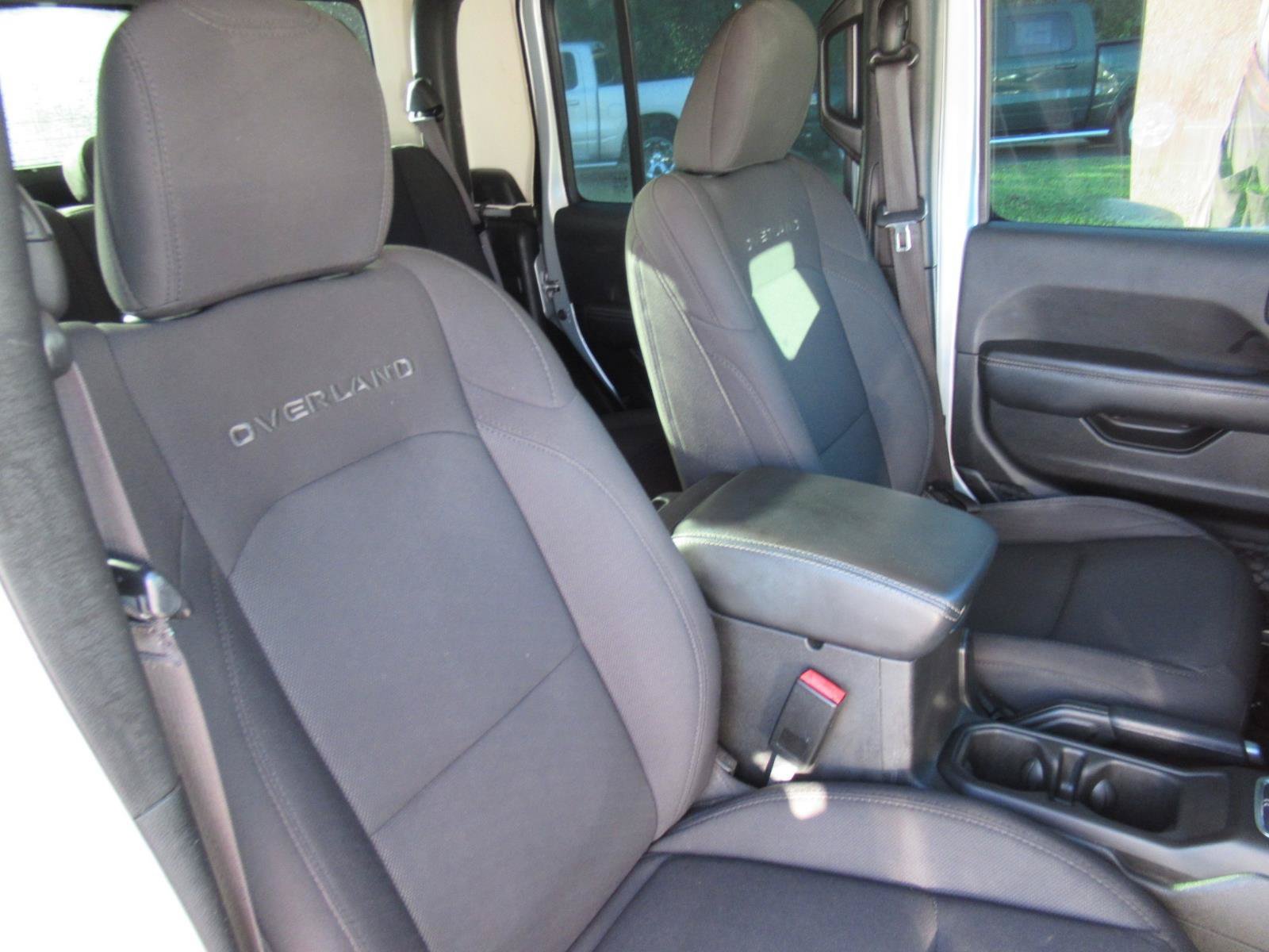 Used 2023 Jeep Gladiator Overland AWD/4WD image 8