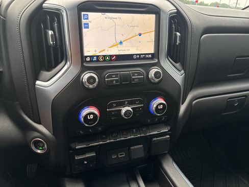 Used 2021 GMC Sierra 1500 SLT w/ SLT Convenience Package AWD/4WD image 19