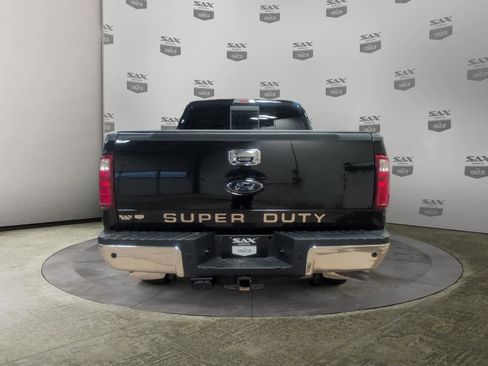 Used 2012 Ford F250 Lariat w/ Chrome Pkg image 4