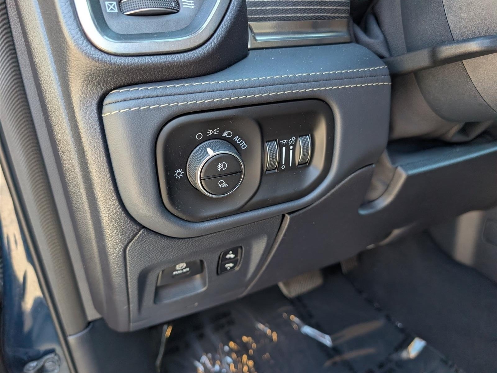 Used 2020 RAM 1500 Limited AWD/4WD image 22