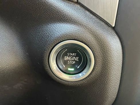 Used 2022 GMC Sierra 2500 Denali image 17