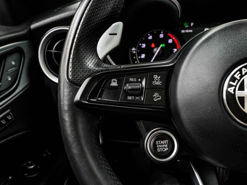 Used 2023 Alfa Romeo Stelvio Veloce image 34