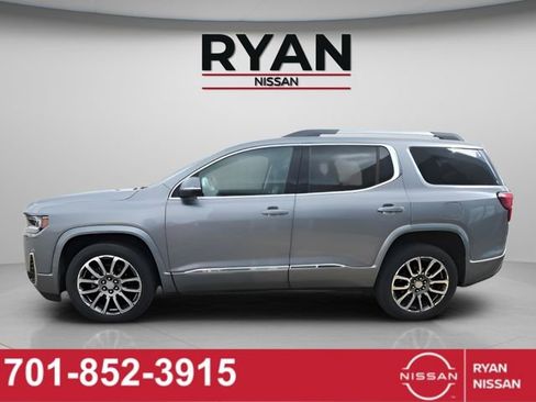 Used 2023 GMC Acadia Denali w/ Denali Ultimate Package AWD/4WD image 3