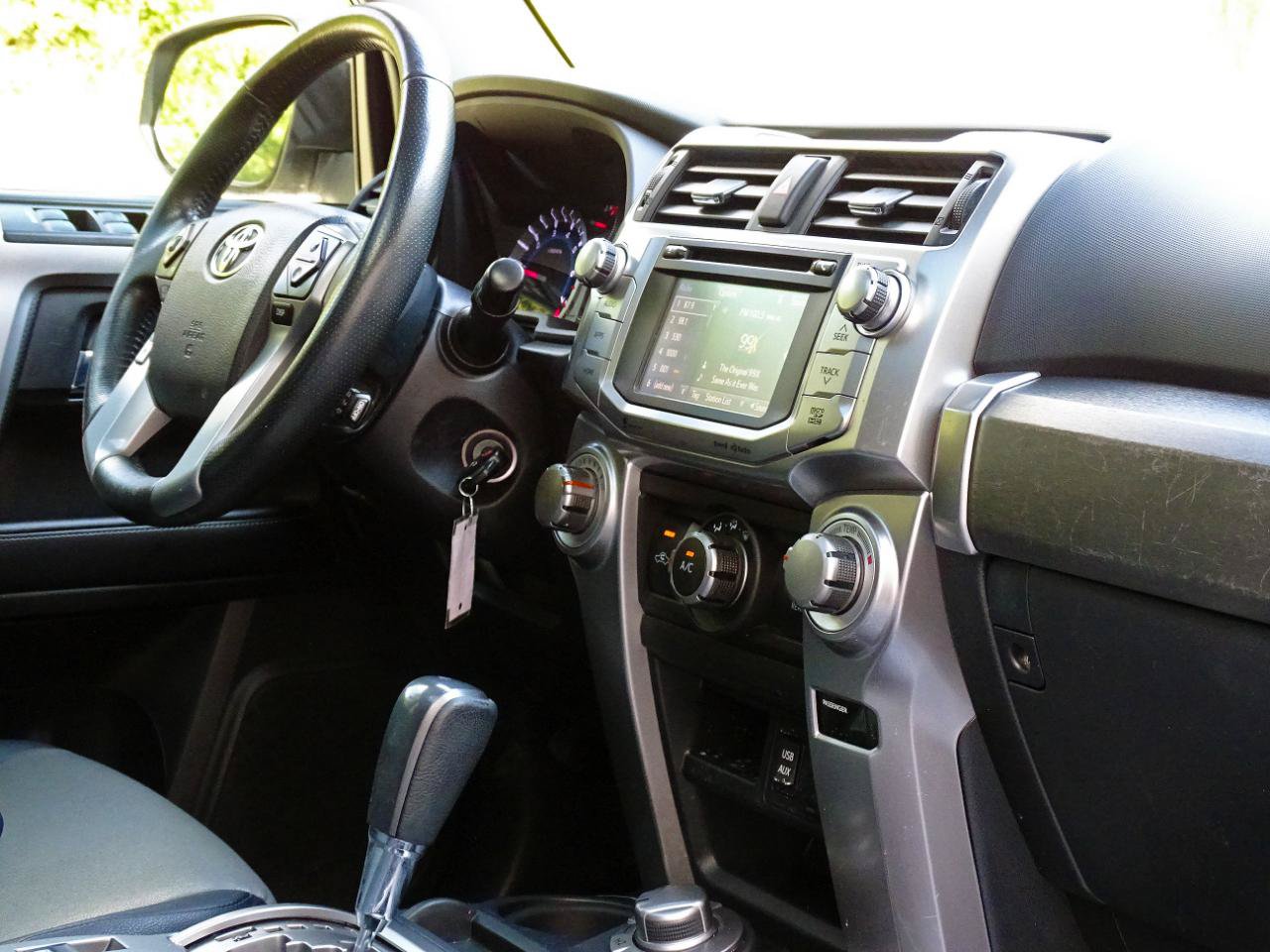 Used 2017 Toyota 4Runner SR5 Premium AWD/4WD image 32