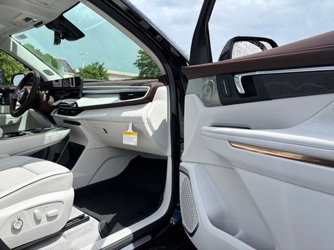 New 2026 Buick Enclave Avenir w/ Super Cruise Package AWD/4WD image 36