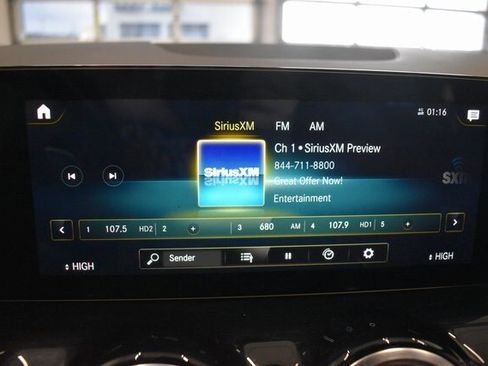 Used 2022 Mercedes-Benz GLA 35 AMG 4MATIC image 30