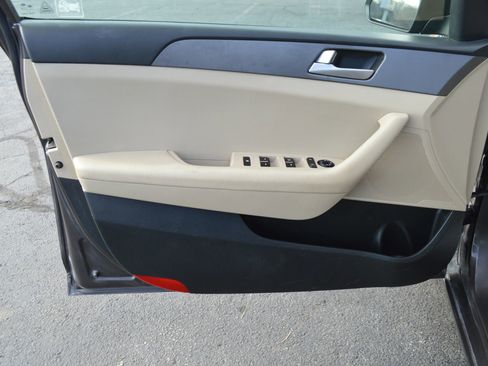 Used 2016 Hyundai Sonata SE image 13