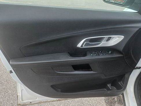 Used 2017 Chevrolet Equinox LS AWD/4WD image 10