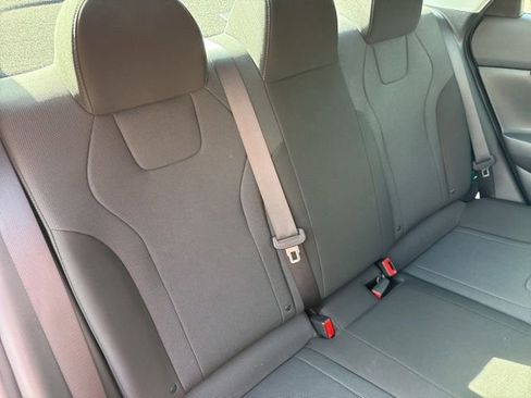 Used 2023 Hyundai Elantra SE image 25