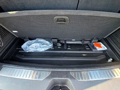 Used 2022 Chevrolet Tahoe RST w/ Luxury Package image 10