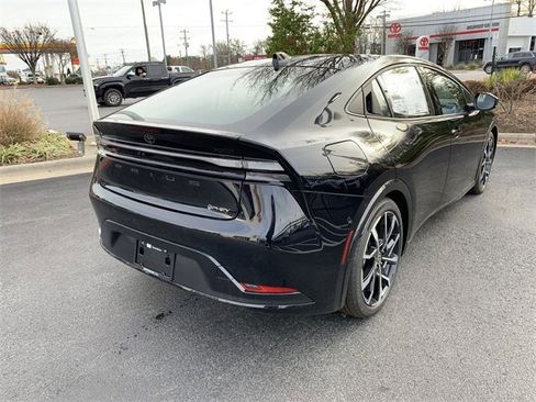 New 2025 Toyota Prius Plug-In Hybrid image 8