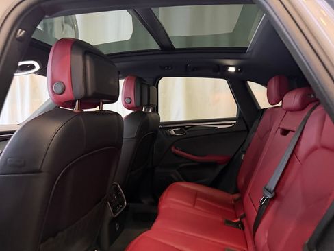 Certified 2026 Porsche Macan S AWD/4WD image 25