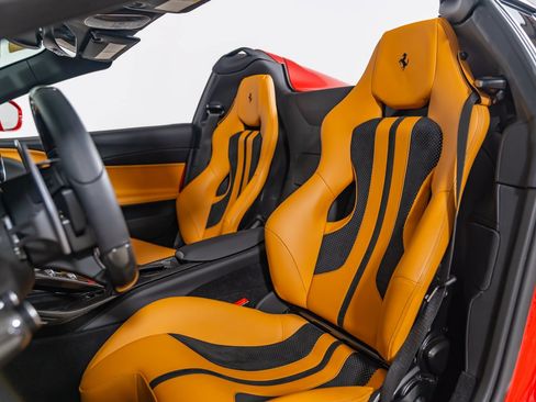 Certified 2023 Ferrari 812 GTS RWD image 35
