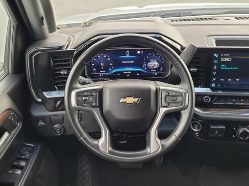Used 2023 Chevrolet Silverado 1500 LT w/ Protection Package RWD image 12