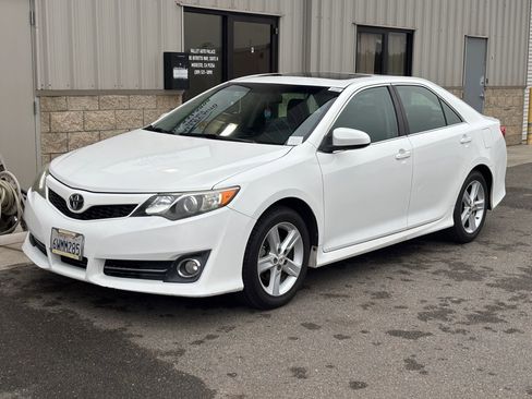 Used 2012 Toyota Camry SE image 7