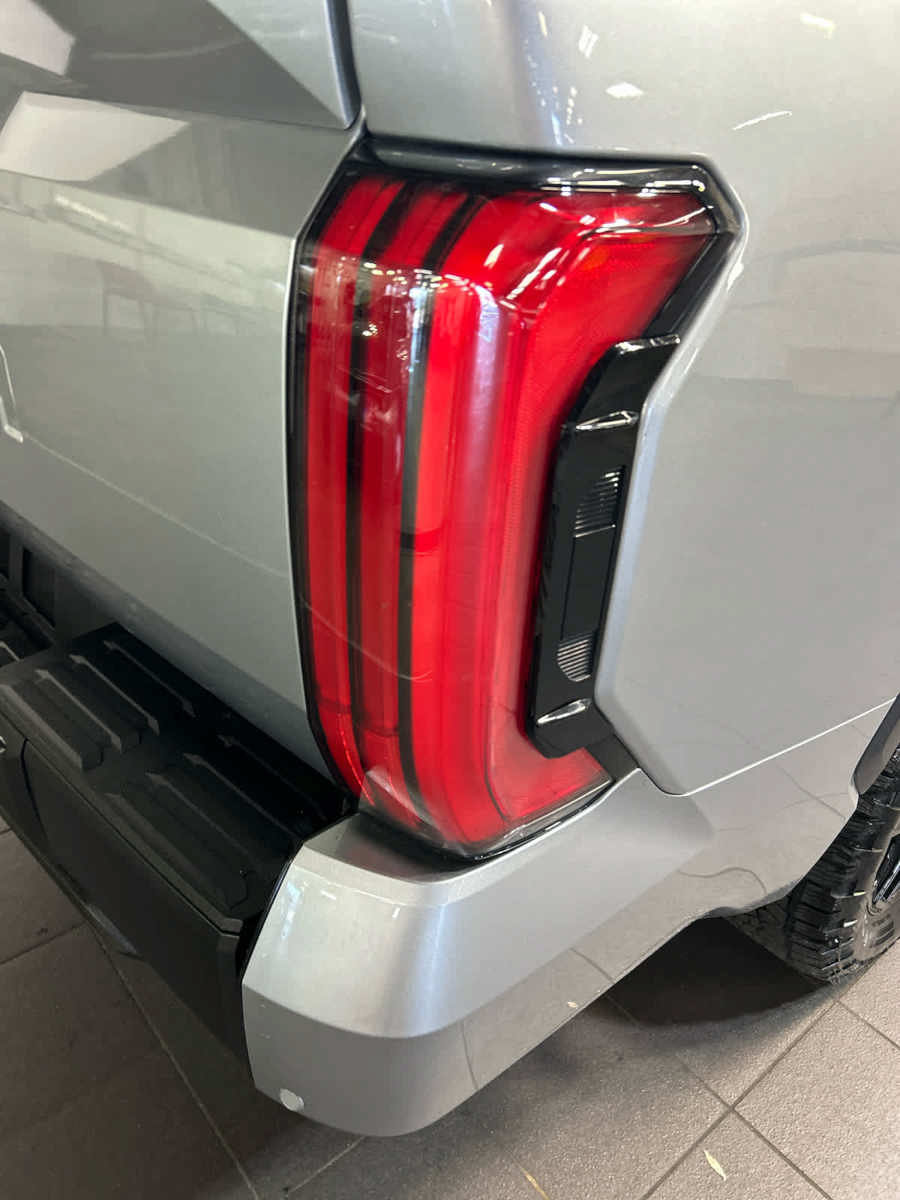 Used 2024 Toyota Tundra Limited AWD/4WD image 6