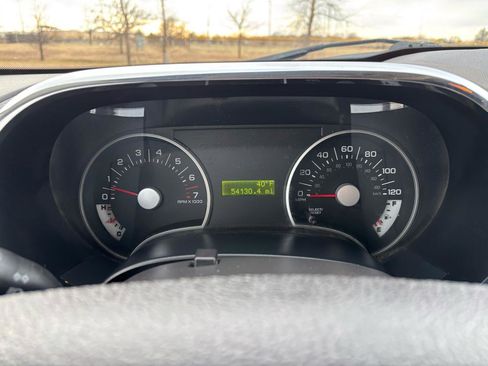 Used 2009 Ford Explorer XLT image 14