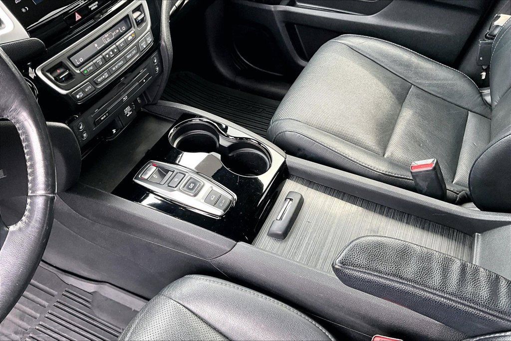 Used 2017 Honda Pilot Elite image 15