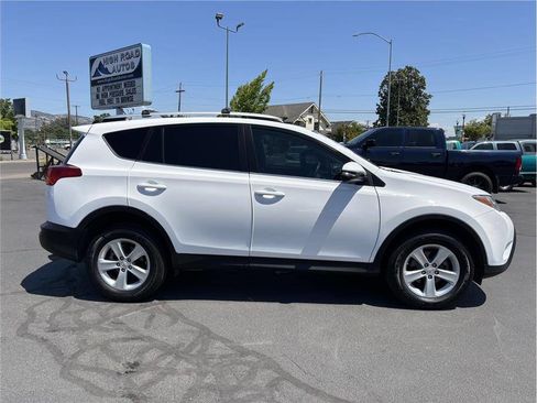 Used 2013 Toyota RAV4 XLE image 6