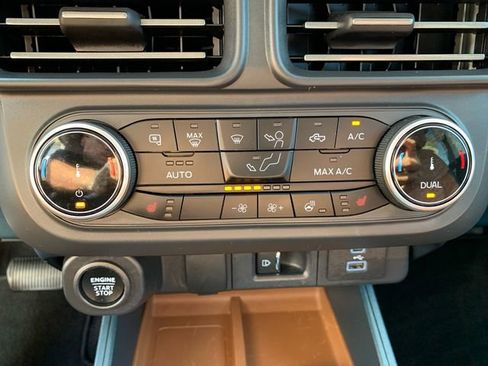 Used 2024 Ford Maverick Lariat image 27