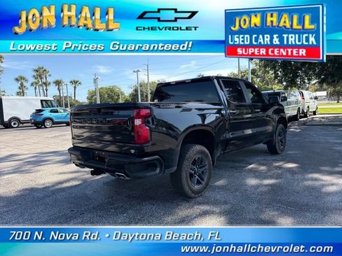 Used 2025 Chevrolet Silverado 1500 Custom Trail Boss w/ Midnight Edition AWD/4WD image 9