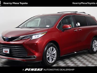 New 2025 Toyota Sienna Limited