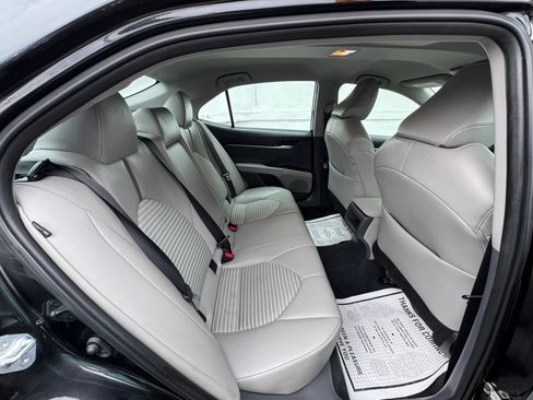 Used 2024 Toyota Camry SE image 12