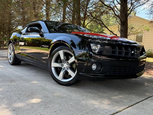 Used 2011 Chevrolet Camaro SS RWD image 24