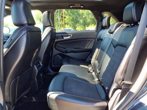 Used 2024 Ford Edge ST-Line AWD/4WD image 9