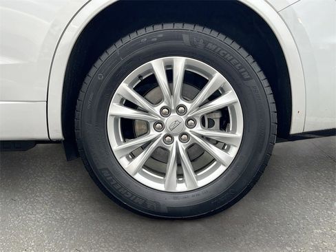 Used 2023 Cadillac XT6 Luxury image 32