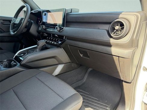 Certified 2024 Chevrolet Colorado W/T w/ WT Convenience Package II image 8