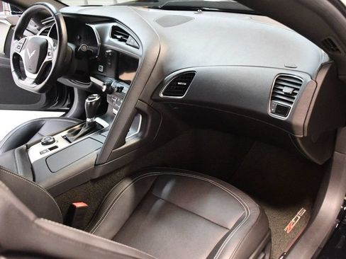 Used 2019 Chevrolet Corvette Z06 RWD image 26