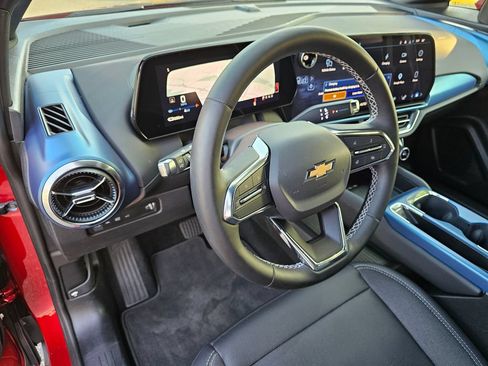 Used 2025 Chevrolet Equinox EV LT FWD image 26