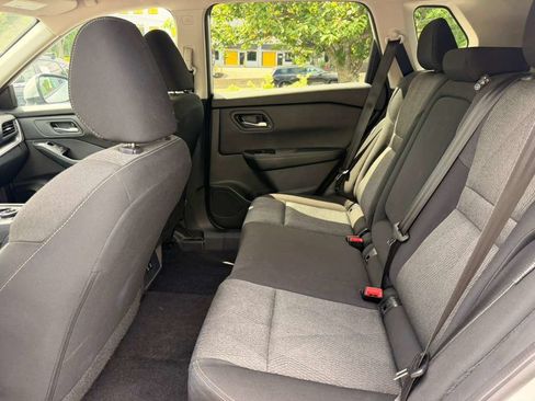 Used 2025 Nissan Rogue SV AWD/4WD image 11