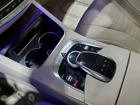 Used 2020 Mercedes-Benz S 560 4MATIC Sedan image 38