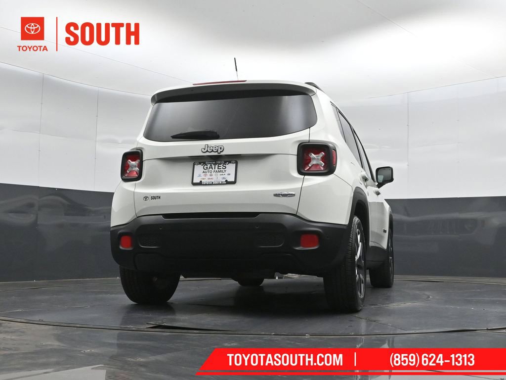 Used 2016 Jeep Renegade Latitude w/ Safety & Security Group FWD image 34