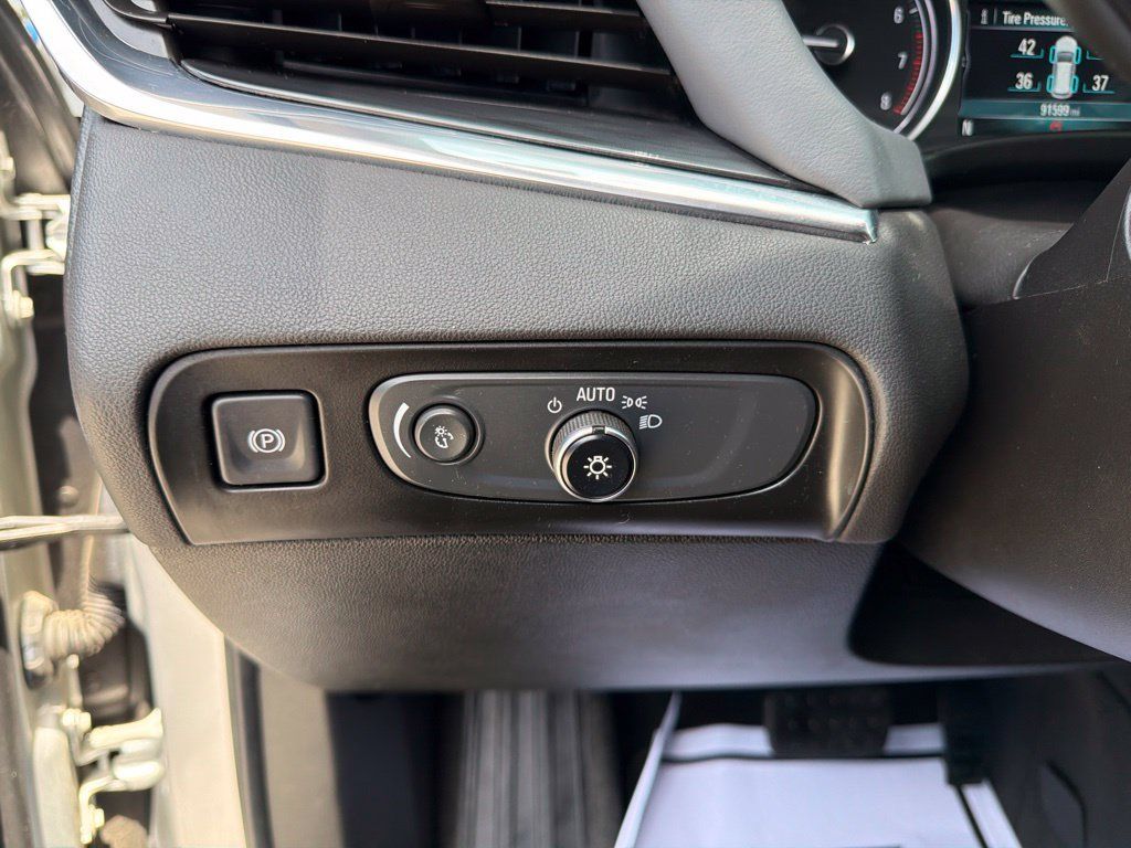 Used 2019 Buick Enclave Essence FWD image 22