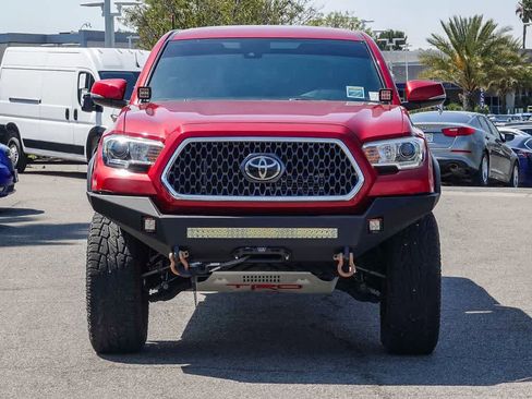 Used 2019 Toyota Tacoma TRD Off-Road w/ Technology Package AWD/4WD image 2