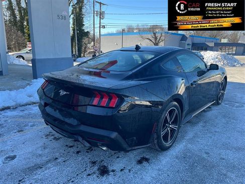Used 2024 Ford Mustang Coupe image 7