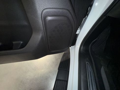 Used 2020 GMC Sierra 1500 Elevation w/ Elevation Value Package image 21