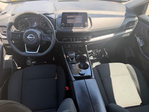 Used 2024 Nissan Rogue S AWD/4WD image 46
